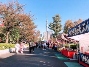 浅草寺　周辺屋台の様子